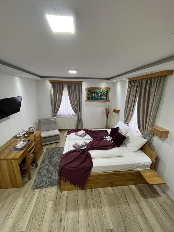 Prijeboj Rustic Inn River المظهر الخارجي الصورة