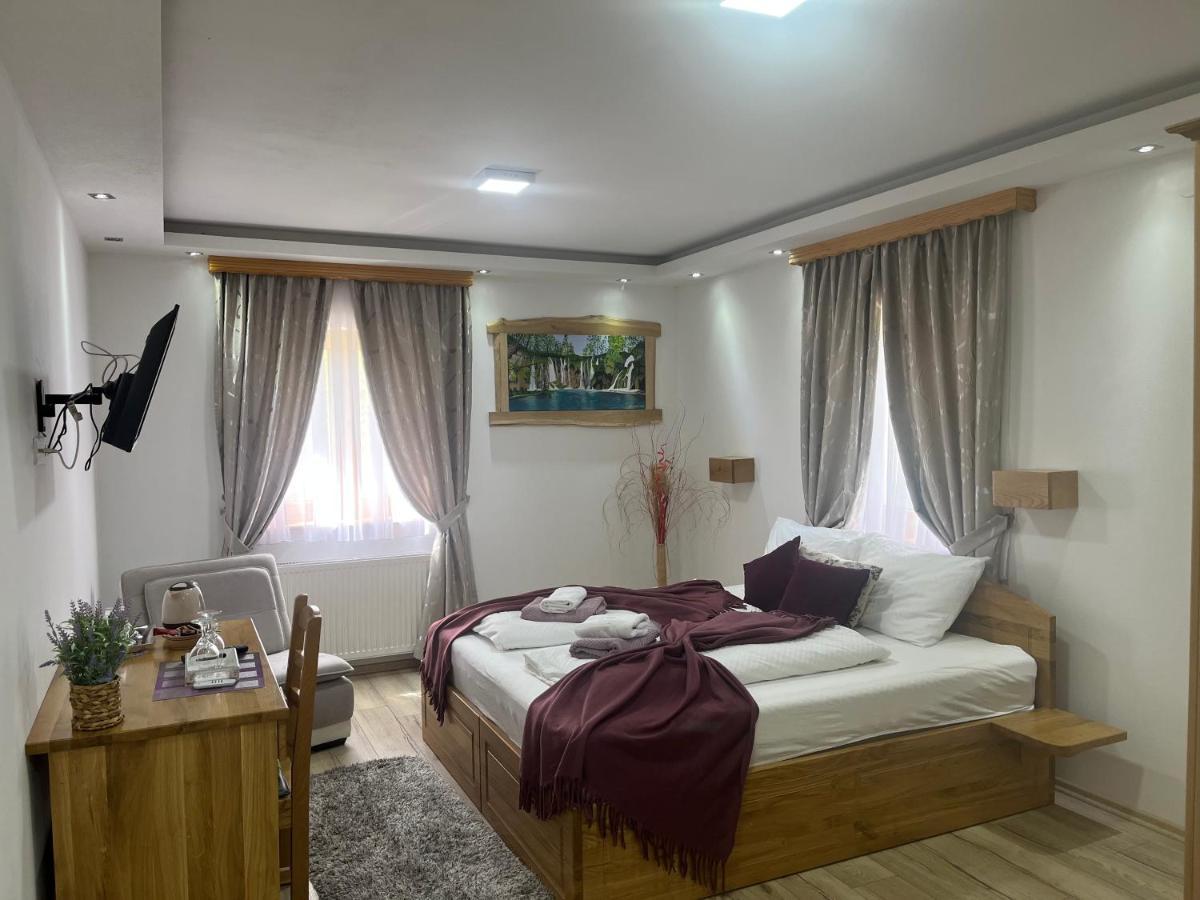 Prijeboj Rustic Inn River المظهر الخارجي الصورة